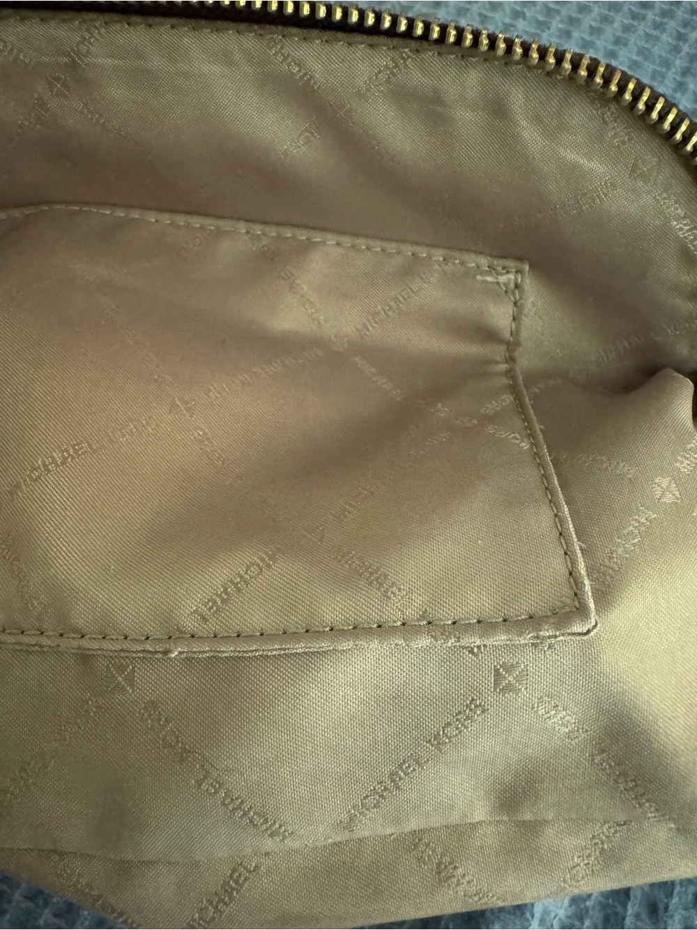 Michael Kors Signature Logo Brown Dome
Crossbody Shoulder Bag Monogram - Picture 10 of 15